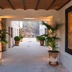 Apartment Florinda De La Cava - 7 *
