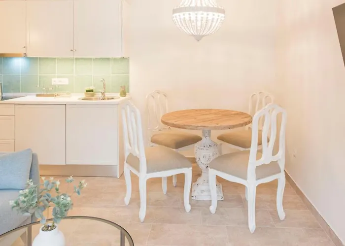 Florinda De La Cava - 7 Apartment Toledo